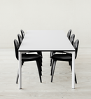 Gubi Y! Table