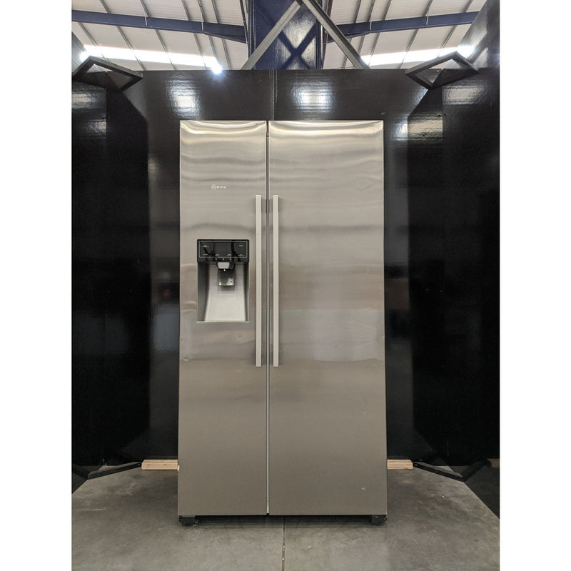 Grade C Neff N70 KA3923IE0G Freestanding 533 Litre American Frost Free Fridge Freezer With Ice & Water Dispenser Stainless Steel