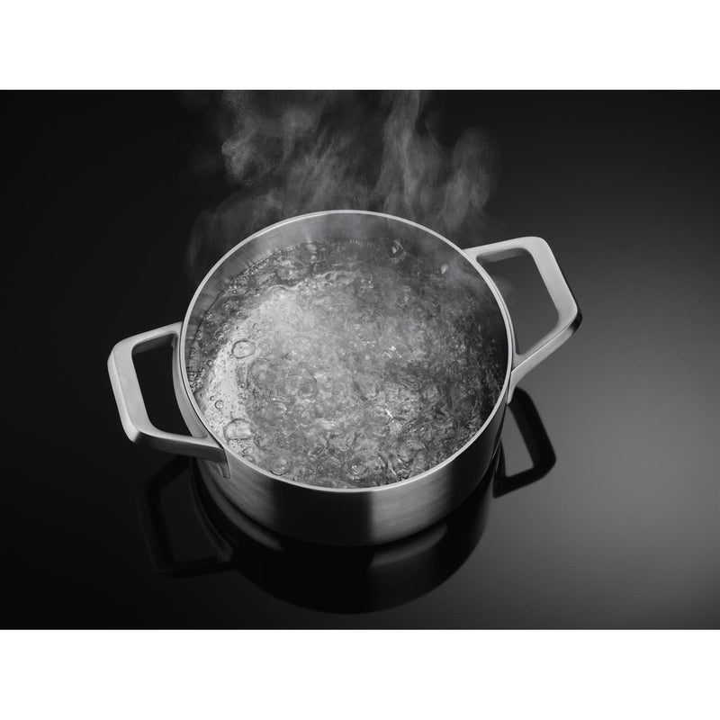 Grade A AEG CDE84543FB 83cm 4 Zone Venting Induction Hob With Double Bridge Zones Duct Out Only Black