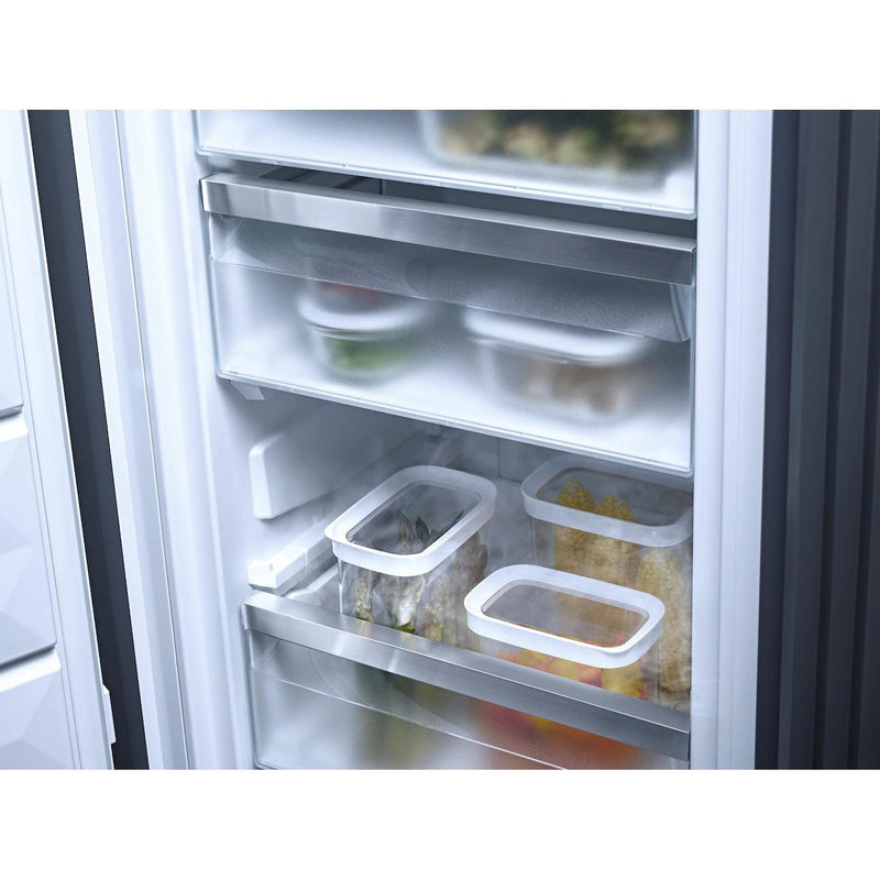 Grade C Miele FNS7770E Integrated 213 Litre In-column Frost Free Freezer White