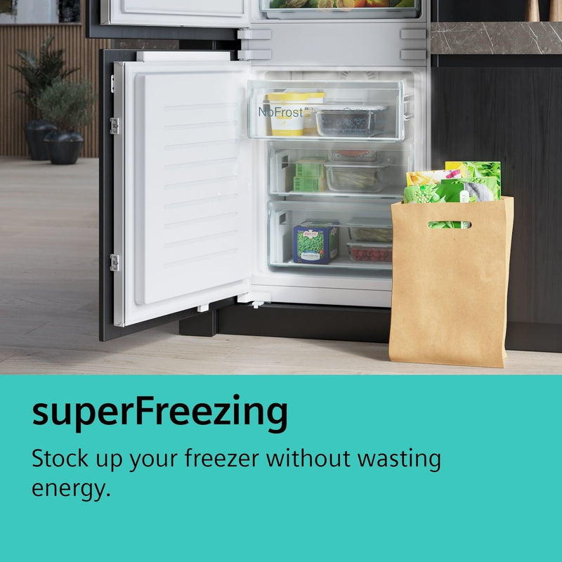 Grade B Siemens iQ300 KG49NXXDF Freestanding 440 Litre 60/40 Frost Free Fridge Freezer Black Stainless Steel