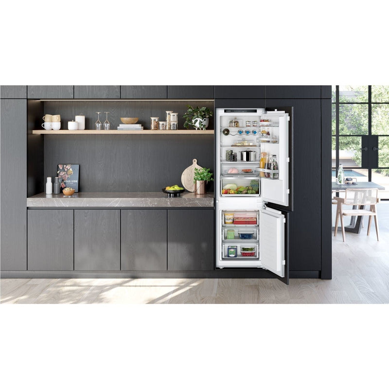 Grade B Siemens IQ300 KI86NHFE0 Integrated 260 Litre 60/40 Frost Free Fridge Freezer White