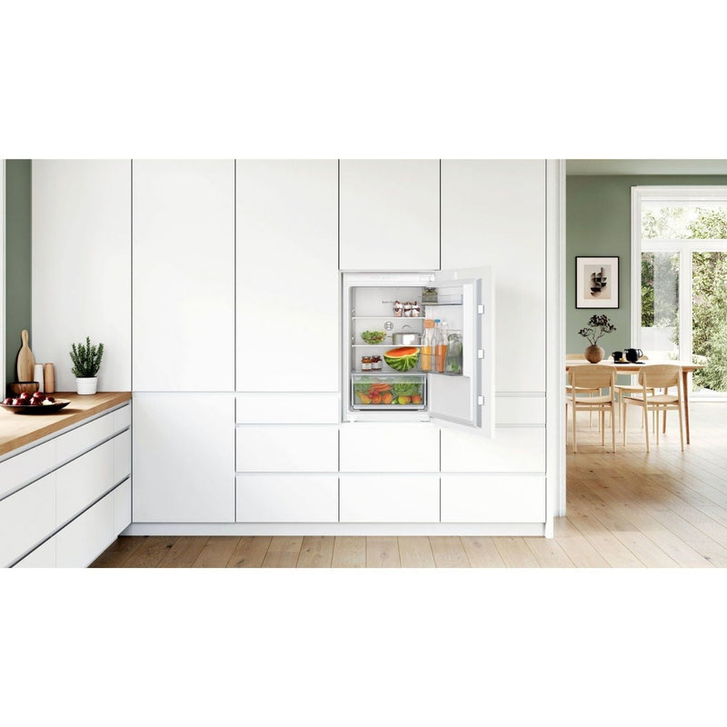 Grade A Bosch Series 2 KIR21NSE0 Integrated 136 Litre In-column Fridge