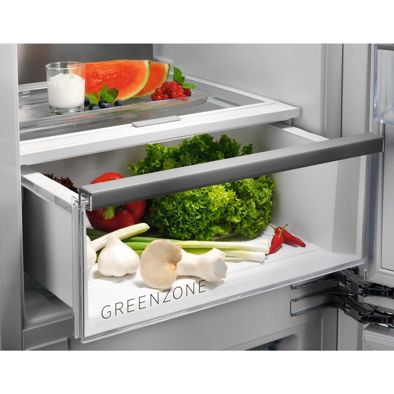 Grade B AEG 8000 Series SCE818E8MF Integrated 244 Litre 70/30 Frost Free Fridge Freezer White