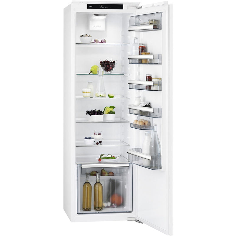 Grade C AEG 3000-Series DynamicAir SKE818E1DC Integrated 310 Litre Tall Fridge White