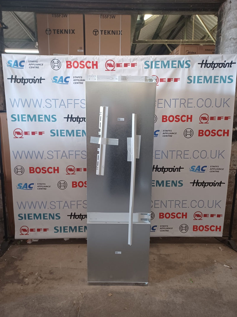 Grade B Bosch KIV87NSE0G Integrated 70/30 Fridge Freezer - White