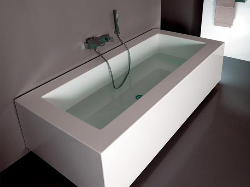 Zucchetti Kos Grande hydromassaging wall hot tub
